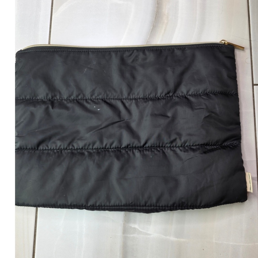 Itzy Ritzy Black Puffer Quilted Zippered Clutch Pouch Bag Gold Hardware P4